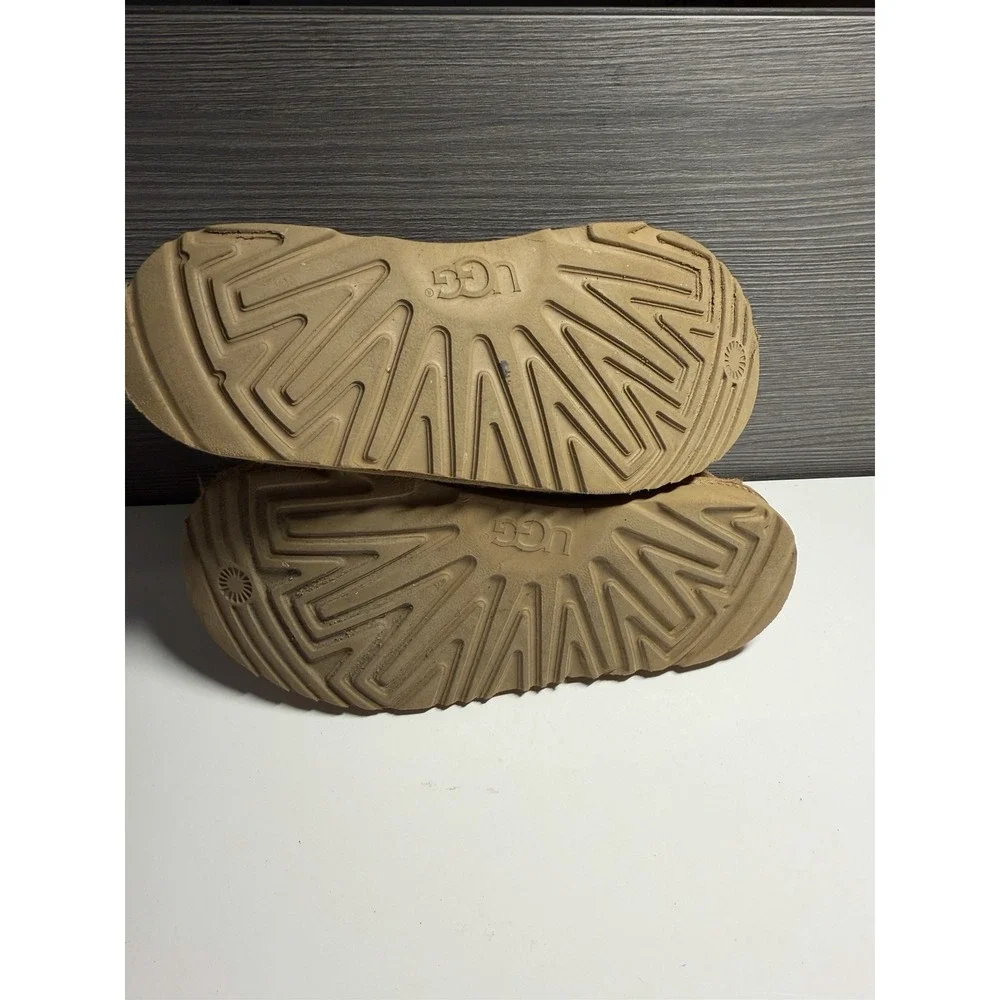 UGG Toddler Boots Size 3 Chestnut Suede Shearling Lined C-3